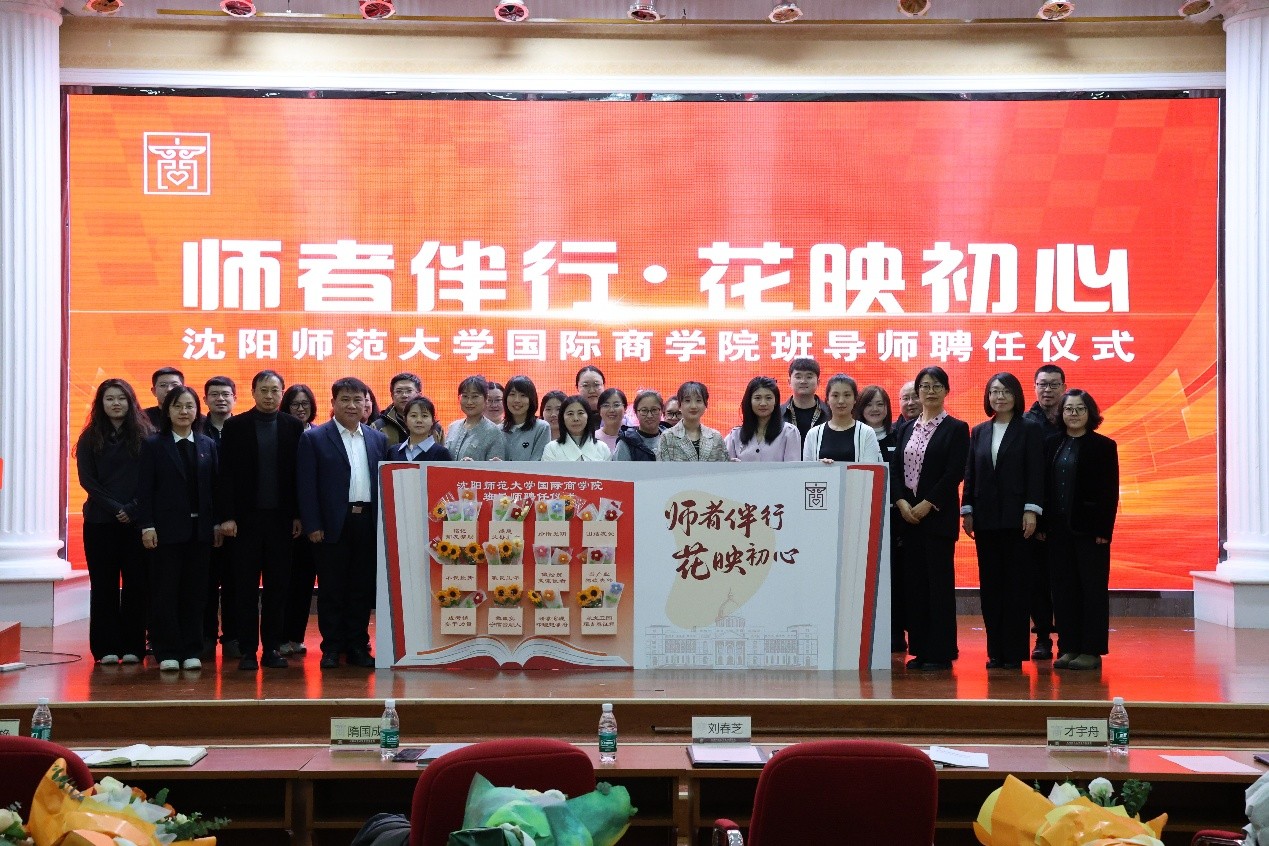 一群人站在柜台前  AI 生成的内容可能不正确。